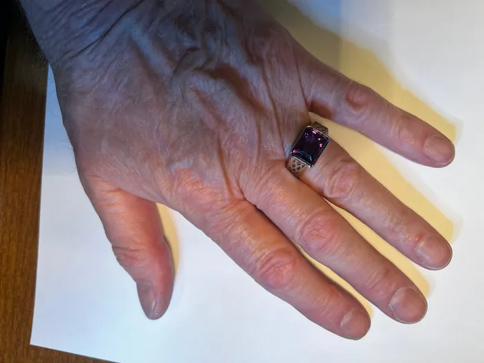 Rings Moriartys Gem Art Amethyst Gents Ring 810 Carat